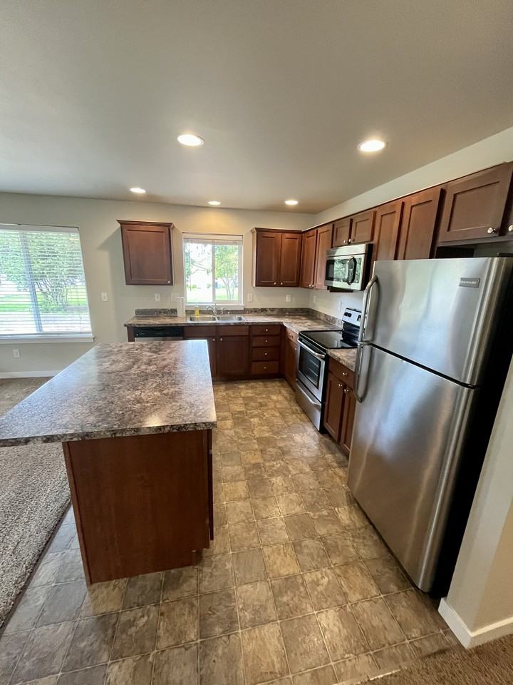 1032 Cherry St #1 - Photo 4 of 23