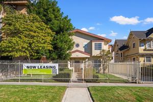 featured image of 2642 Ellendale Place