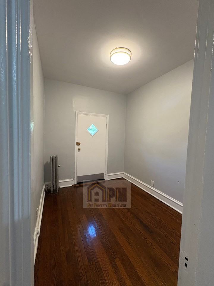 6239 S Eberhart Ave #2 - Photo 3 of 12