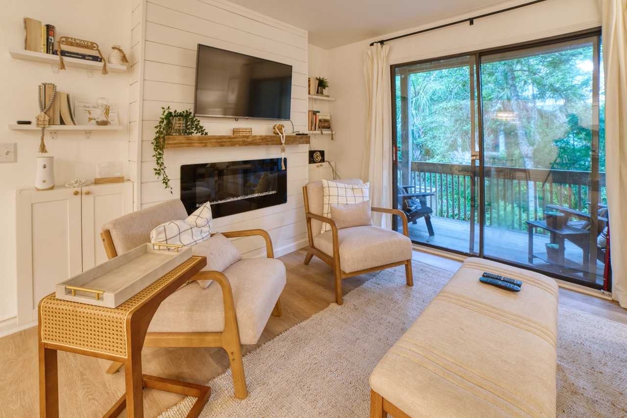 2743 Forest Ridge Drive #1