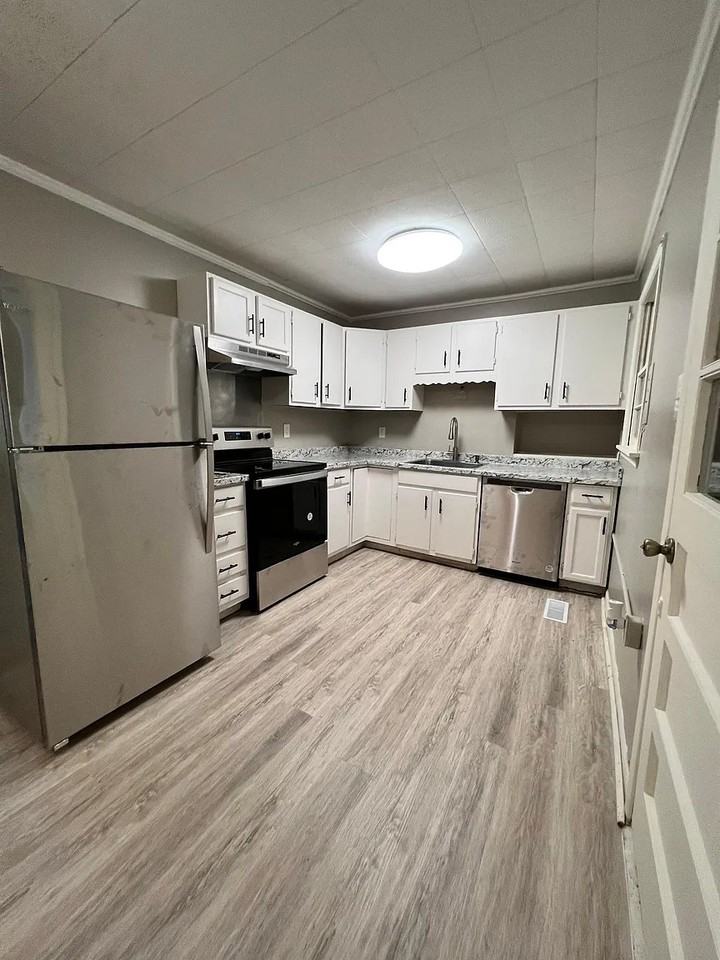 1533 Hartford Road #1 - Photo 5 of 6