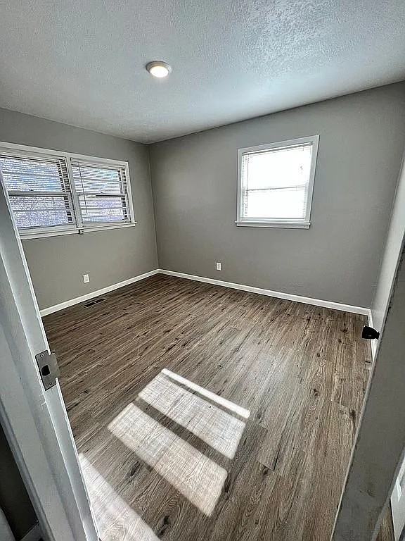 1416 Hartford Rd #1 - Photo 5 of 13