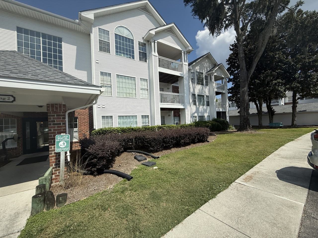 1231 1231 Ladys Island Drive - 1Unit 211 Riverclub #1 - Photo 2 of 35