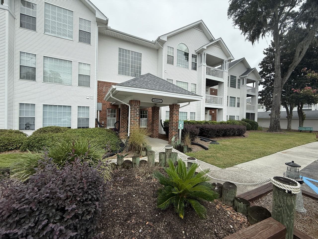 1231 1231 Ladys Island Drive - 1Unit 211 Riverclub #1 - Photo 3 of 35