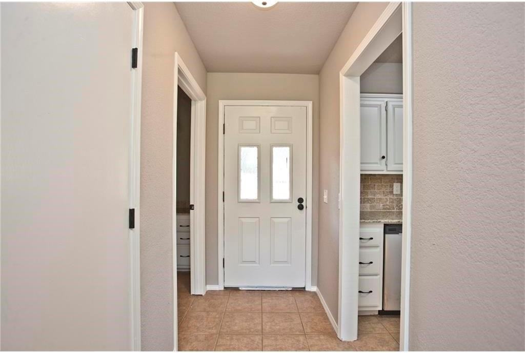 14 Shakespeare Dr #1 - Photo 2 of 38