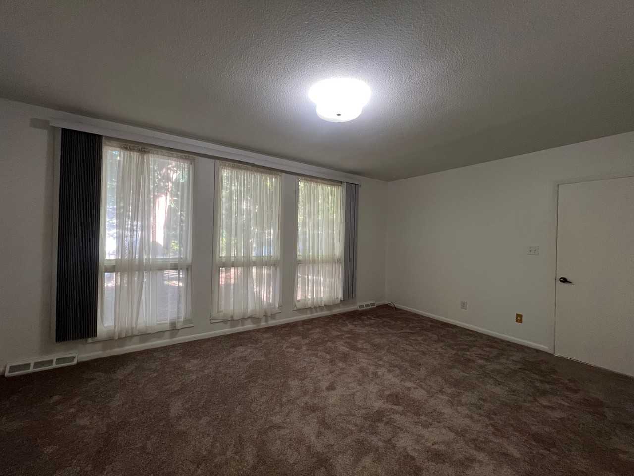 2826 67th St #1 - Photo 6 of 20