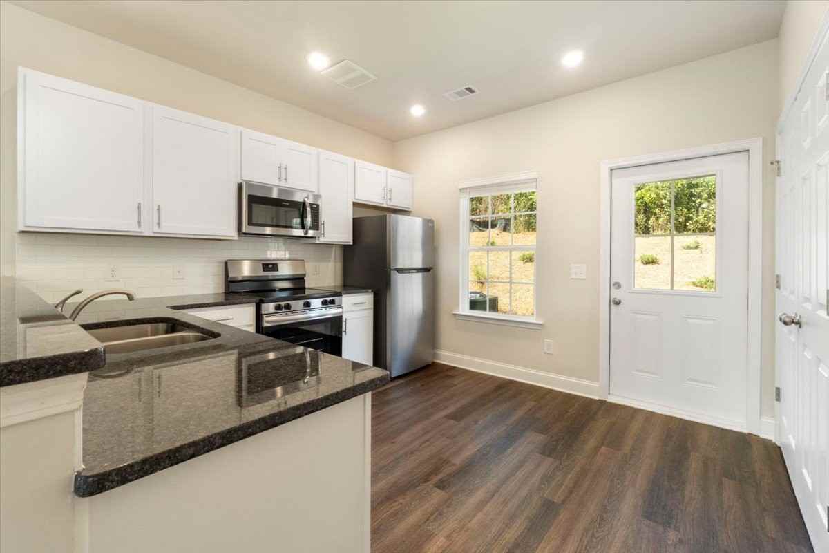 126 Waverly Circle #126 - Photo 7 of 13