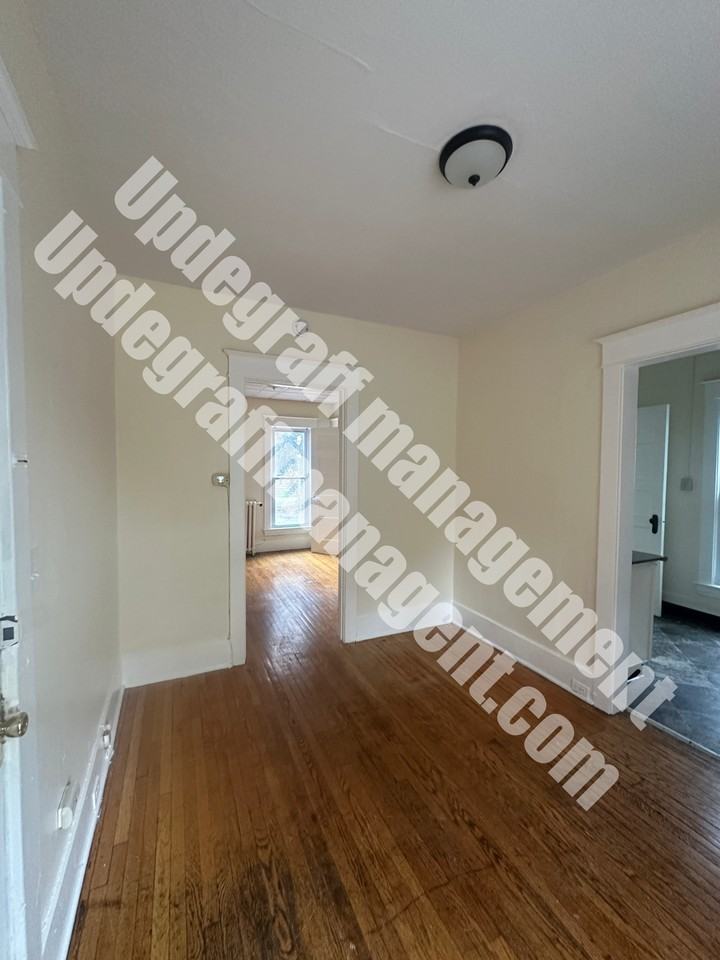 48 Rowley St #4 - Photo 5 of 5