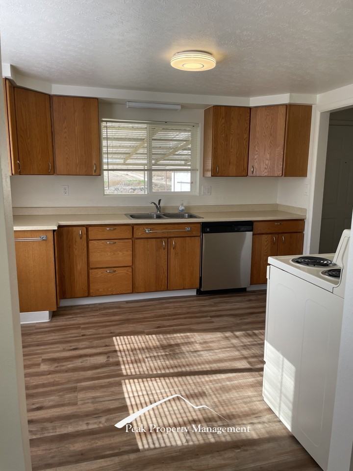 29081 Market Road #1 - Photo 5 of 19