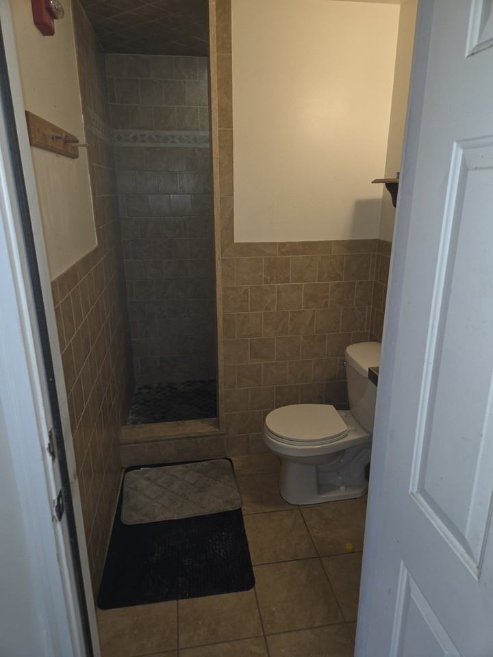 200 Park Ave #3 - Photo 5 of 6