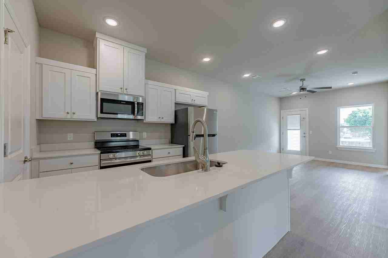 1705 Southwest Casuarina Drive #2 - Photo 3 of 21