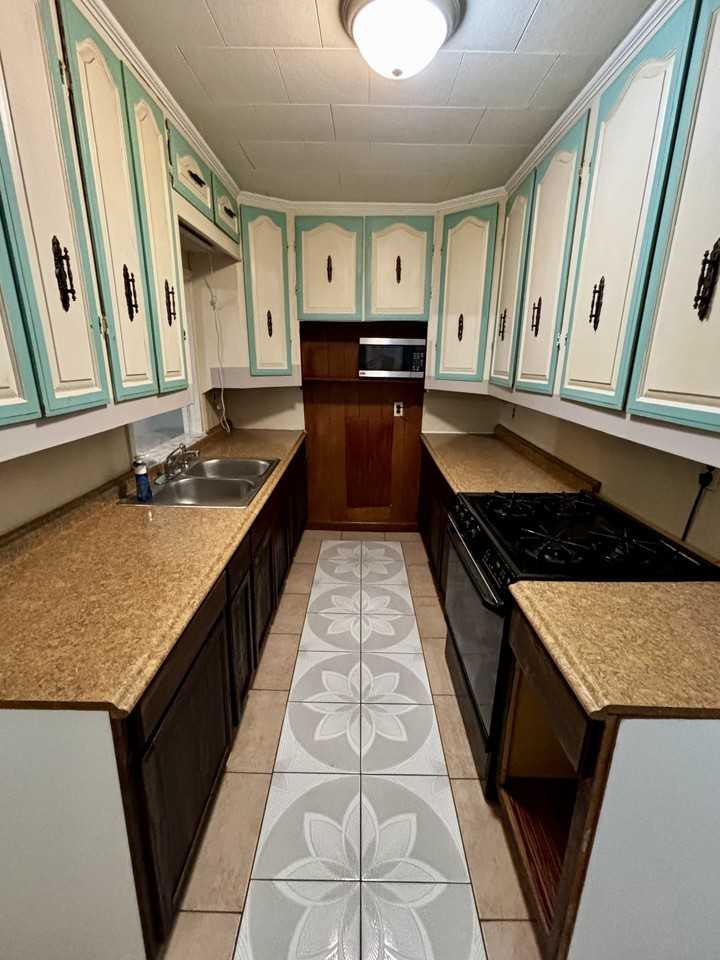 1116 East Academy Street #1 - Photo 5 of 15