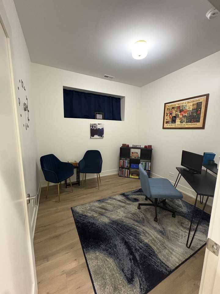 6317 South Rhodes Avenue #G - Photo 6 of 16