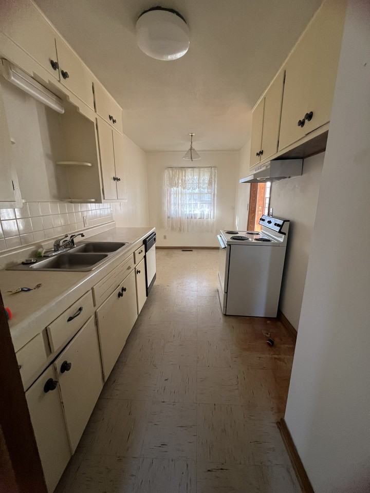 115 North 3rd Street #1 - Photo 4 of 6