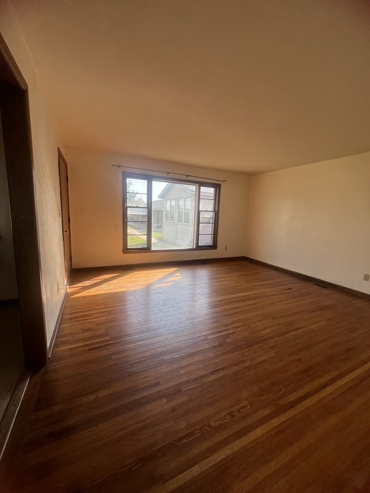 115 North 3rd Street #1 - Photo 6 of 6