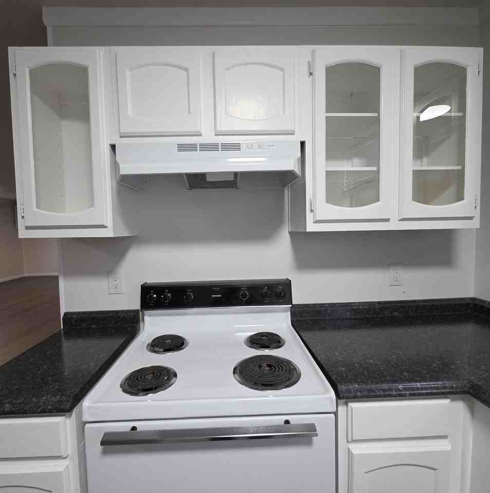 105 Becky Dr #1 - Photo 4 of 34