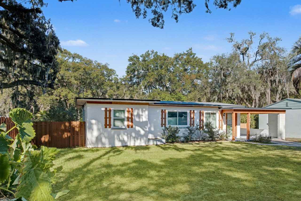 1503 Broome St - Photo 2 of 39