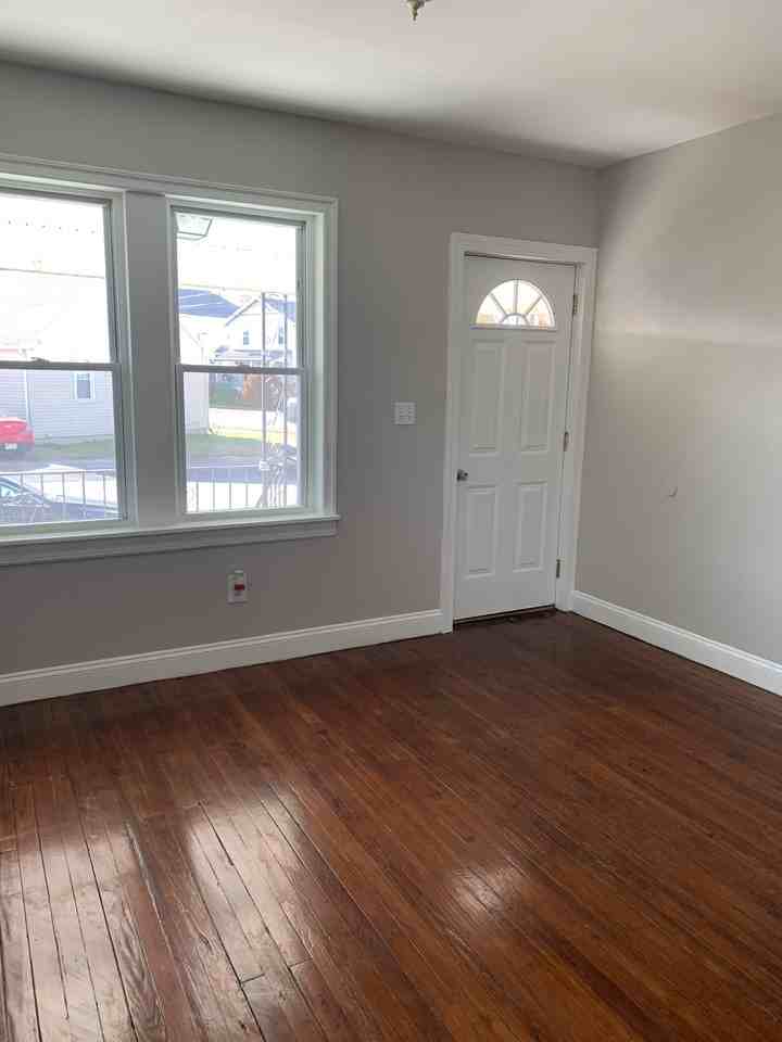 1812 Scarboro St #1 - Photo 2 of 14