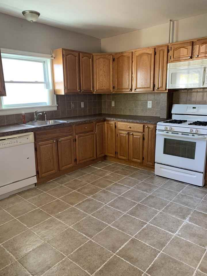 1812 Scarboro St #1 - Photo 4 of 14