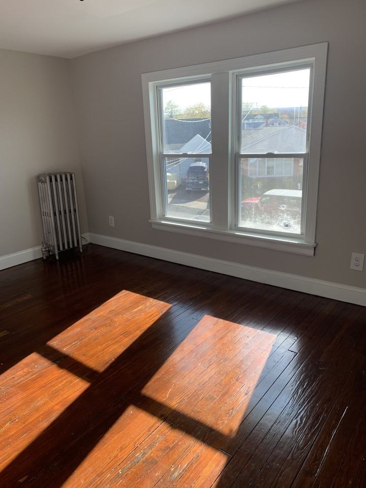 1812 Scarboro St #1 - Photo 5 of 14