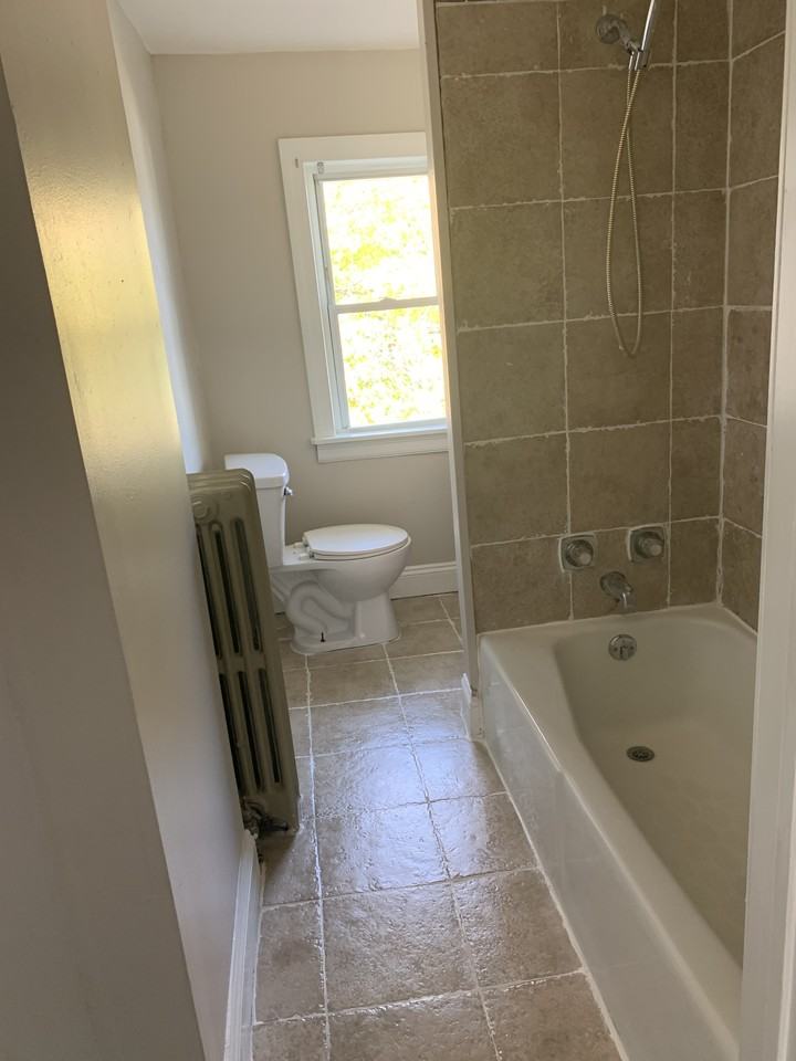 1812 Scarboro St #1 - Photo 7 of 14