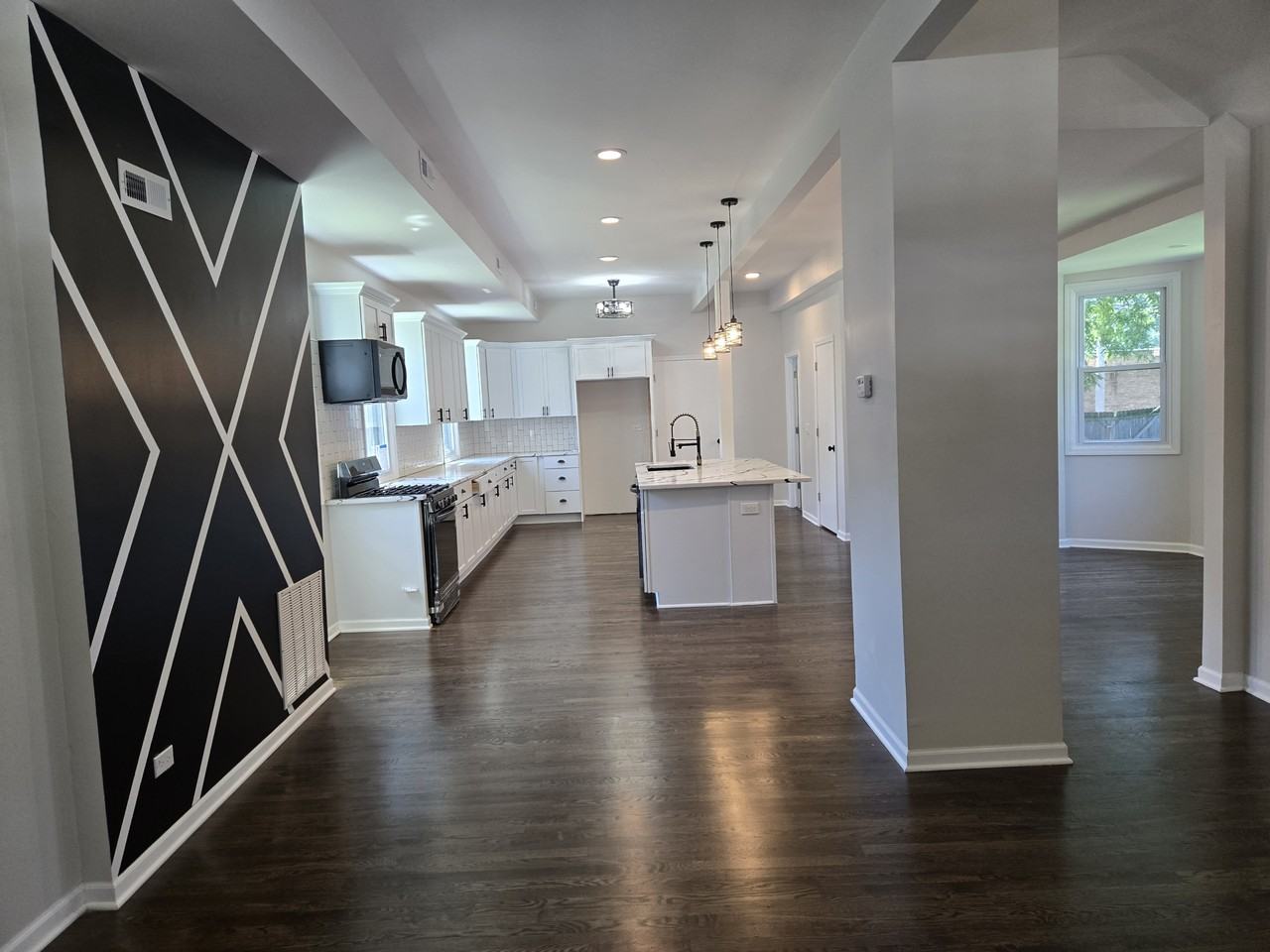 429 W 102nd Pl #1 - Photo 2 of 11