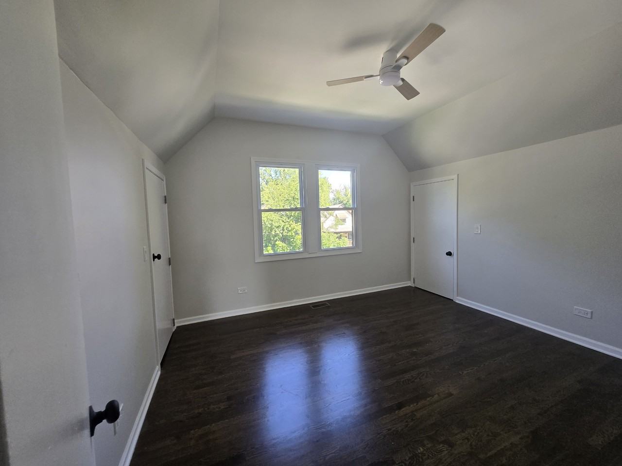 429 W 102nd Pl #1 - Photo 5 of 11