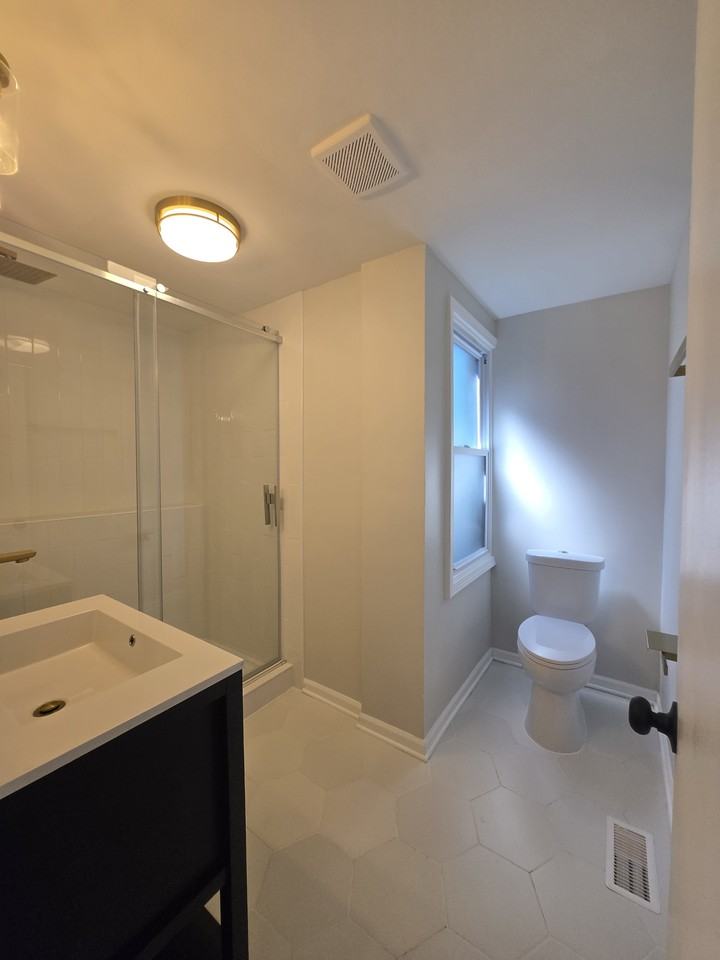 429 W 102nd Pl #1 - Photo 7 of 11
