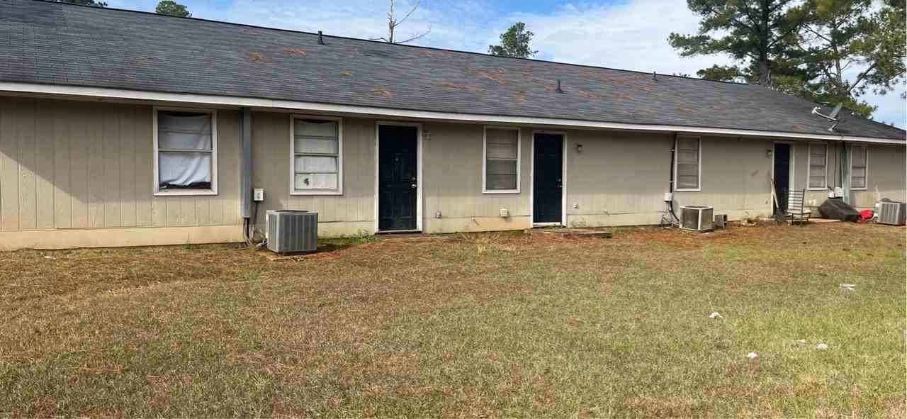 308 Carriage Lane #A - Photo 4 of 6