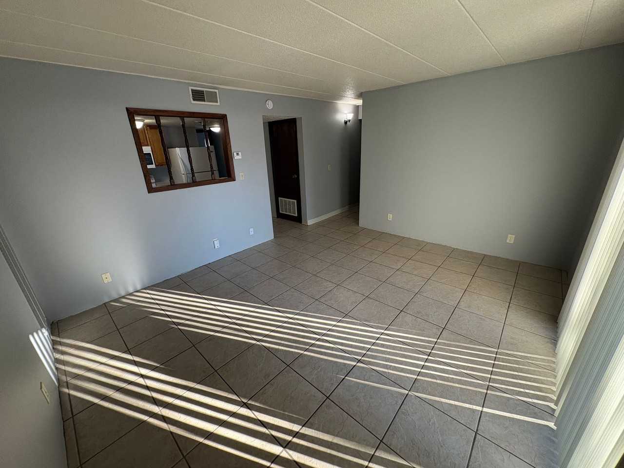 3300 Huntington - Photo 2 of 14