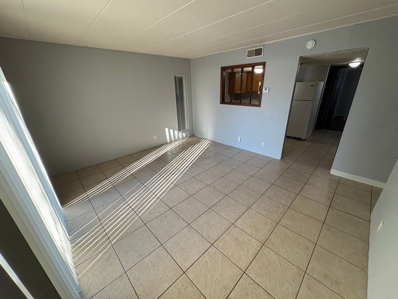 3300 Huntington - Photo 3 of 14