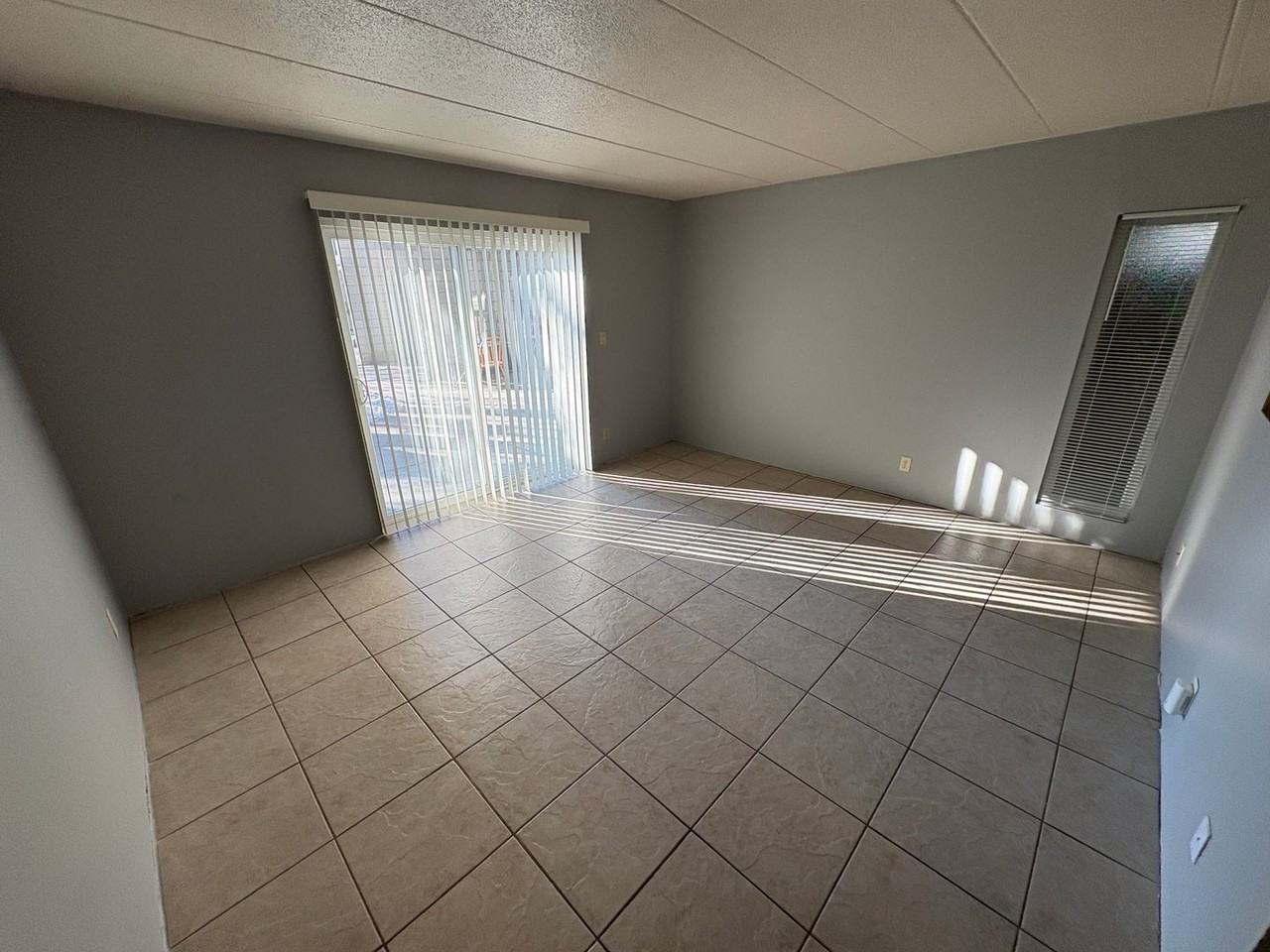 3300 Huntington - Photo 4 of 14