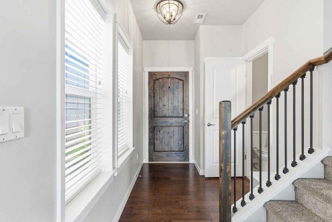 9138 West Tillamook Drive #1 - Photo 3 of 38