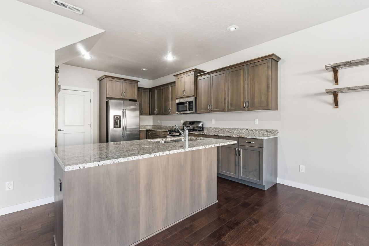 9138 West Tillamook Drive #1 - Photo 7 of 38