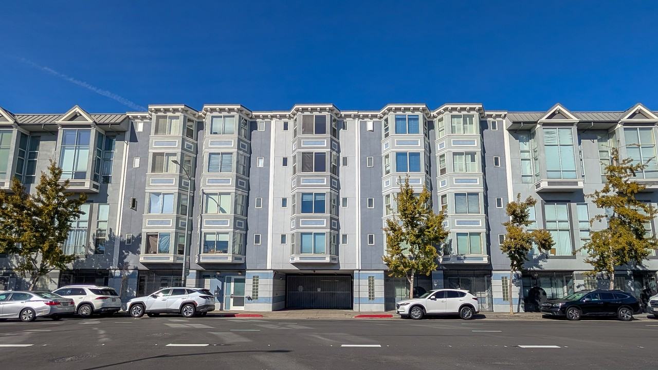 950 Harrison St #207