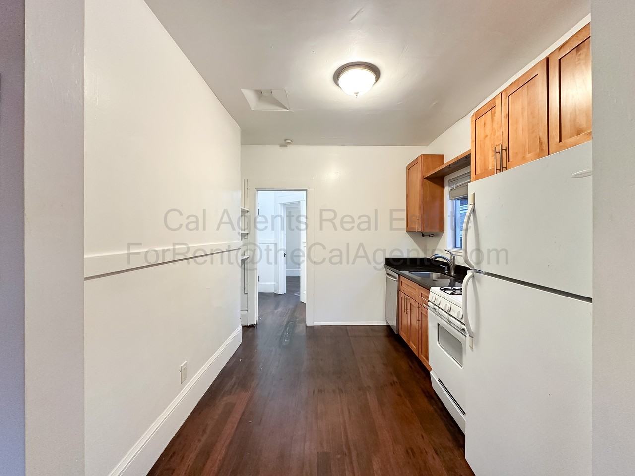 5825 Genoa St #4 - Photo 4 of 10