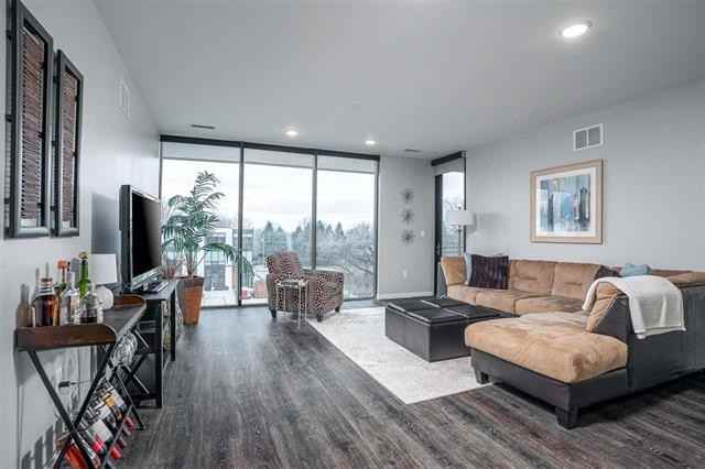 1 University Way #403 - Photo 5 of 14