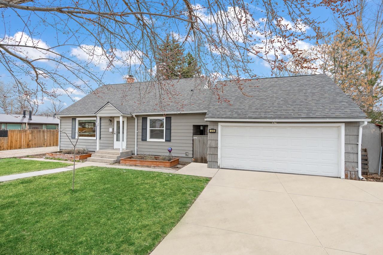 1218 S Roosevelt St #1 - Photo 2 of 20