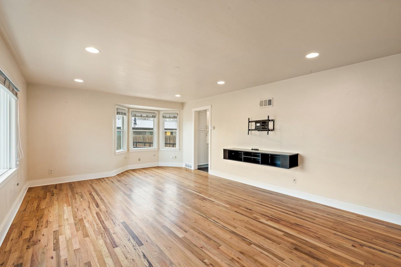 1218 S Roosevelt St #1 - Photo 3 of 20