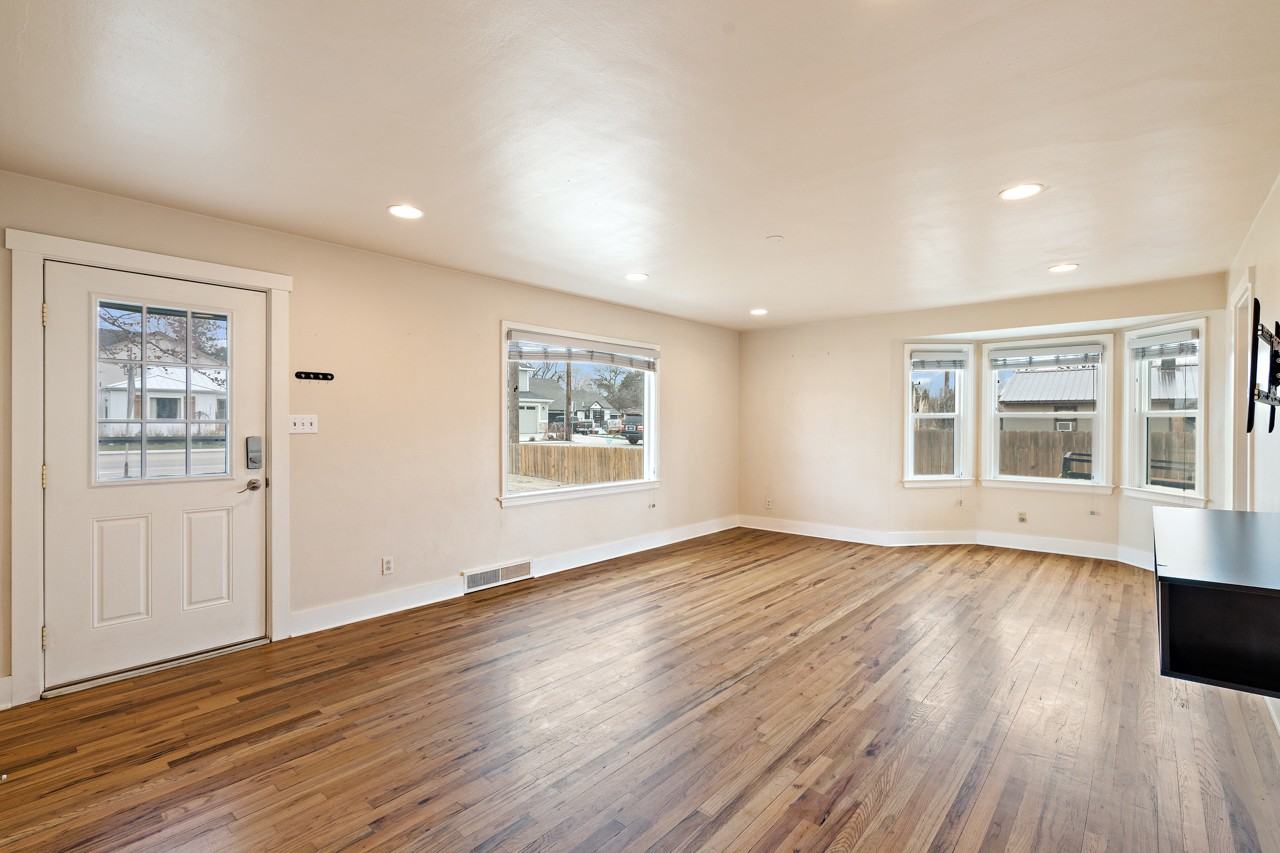 1218 S Roosevelt St #1 - Photo 4 of 20