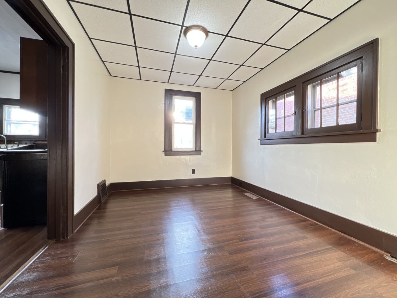320 E 26th St #1 - Photo 4 of 12