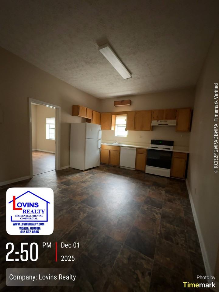 100 East 6th Street #116C - Photo 3 of 7