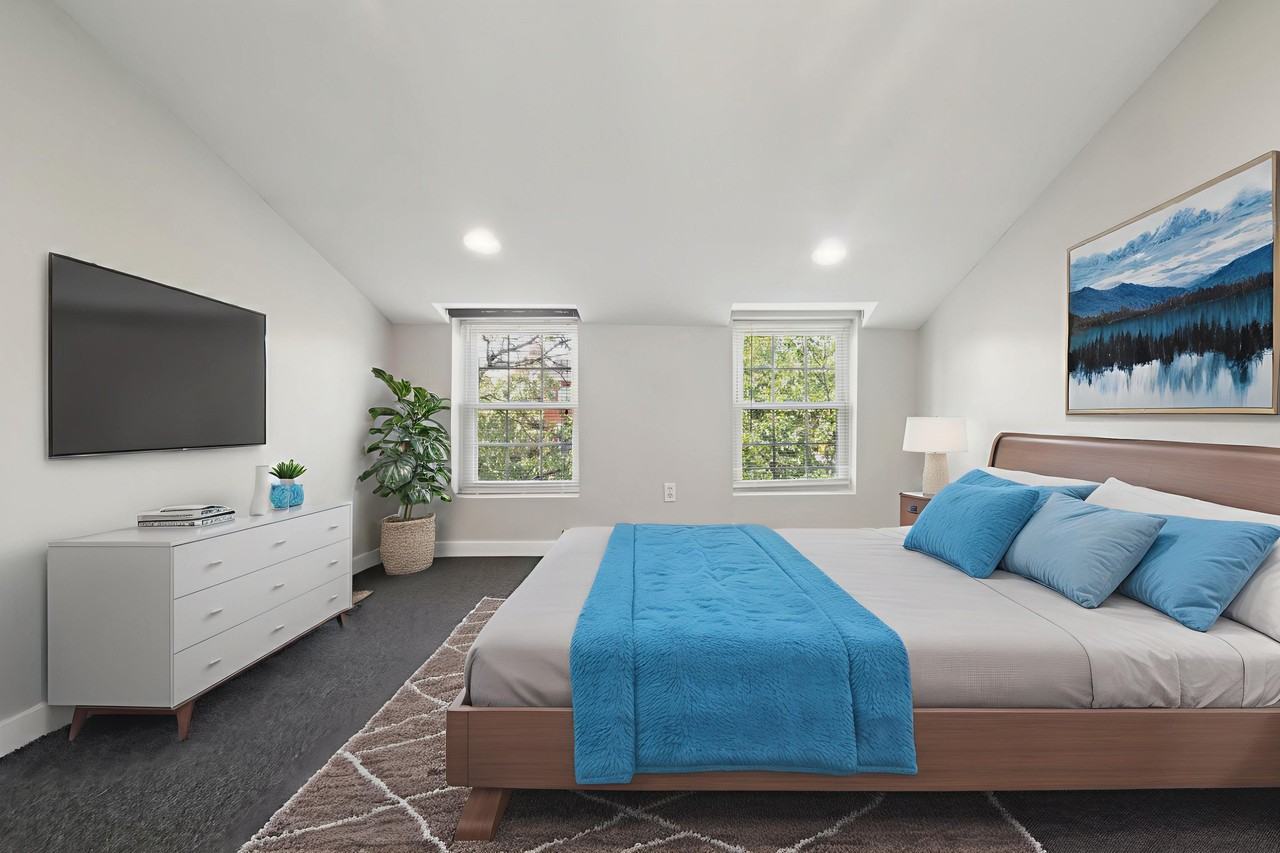 303 S Washington St #1 - Photo 3 of 21