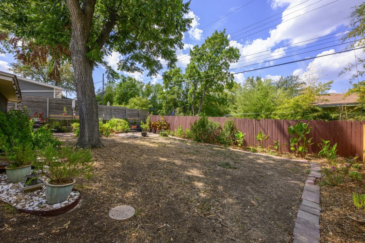 2702 Little John Lane #1 - Photo 6 of 7