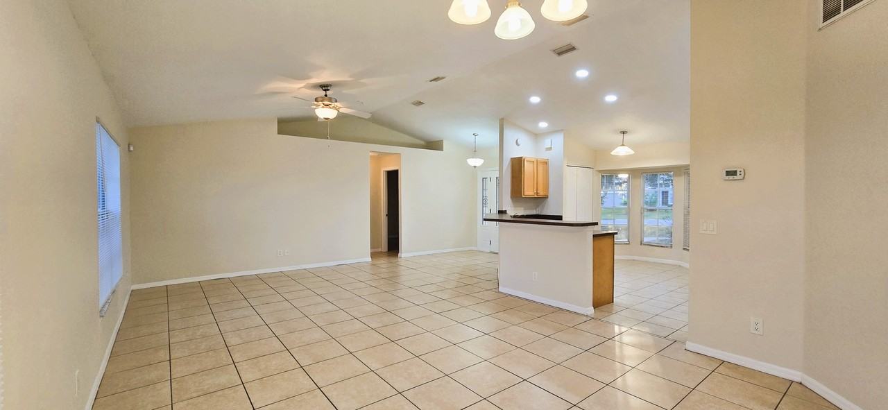 500 Central Ridge Ln #1 - Photo 4 of 11