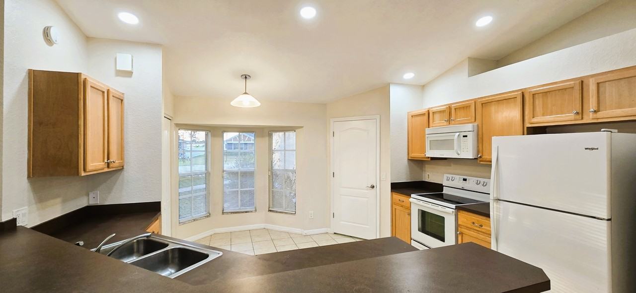 500 Central Ridge Ln #1 - Photo 5 of 11