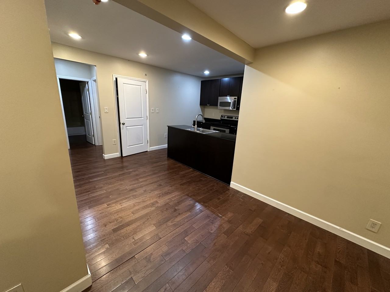 187 Old Niskayuna Rd #3 - Photo 7 of 8