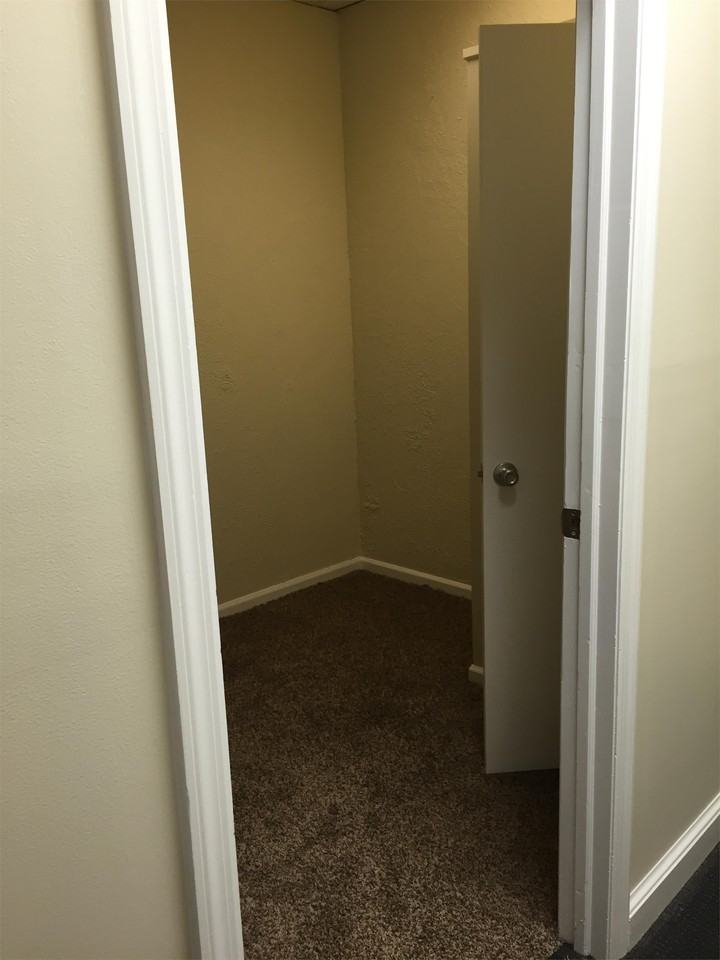 21722 Great Mills Road #B - Photo 6 of 17