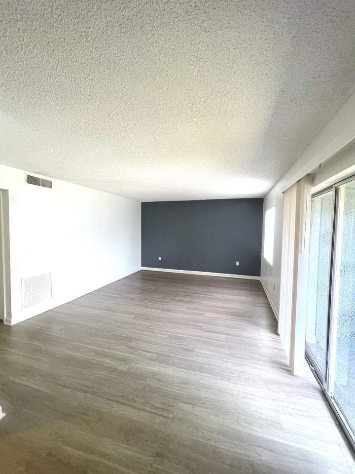 2565 N Alafaya Trl #1 - Photo 5 of 17