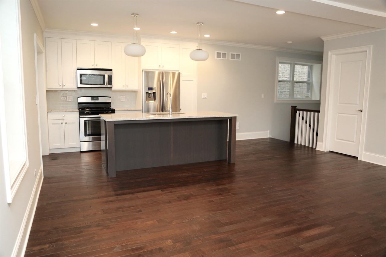 2305 2305 W. Waveland - 1 E #1E - Photo 5 of 10